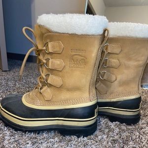 SOREL Women’s Caribou Waterproof Winter Boots